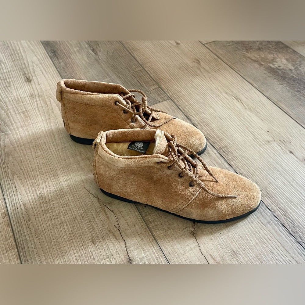 UGG Pure New Wool Leather Suede Lace Up Ankle Boots Shoes Size US 8 Women's